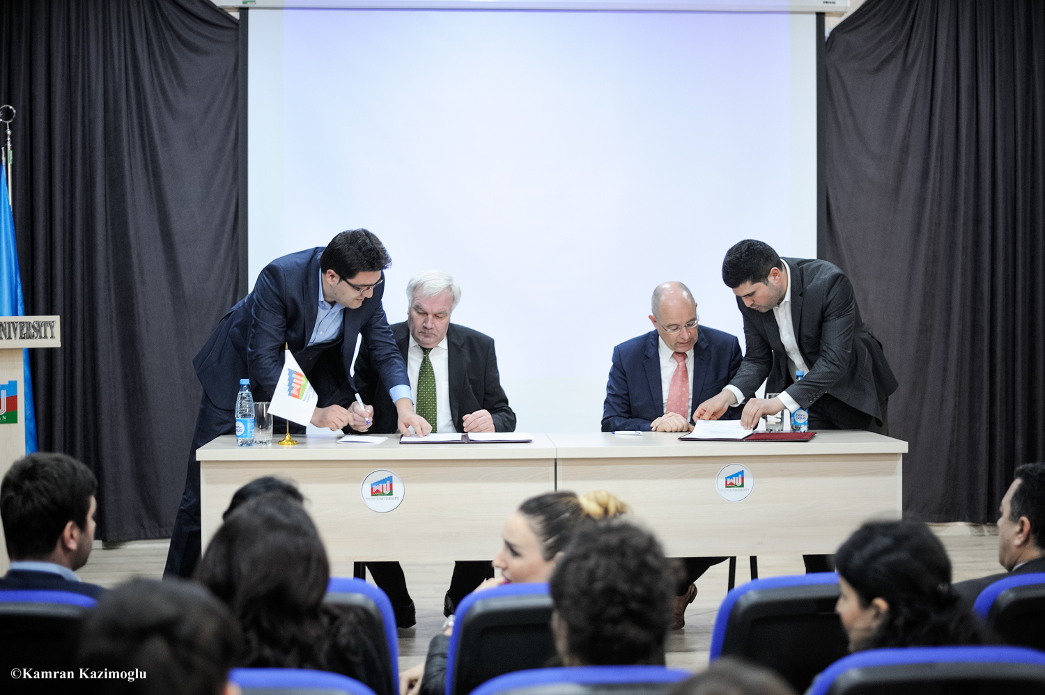 qerbi-kaspi-universiteti-ve-norm-tehsil-layiheleri-heyata-kecirecek